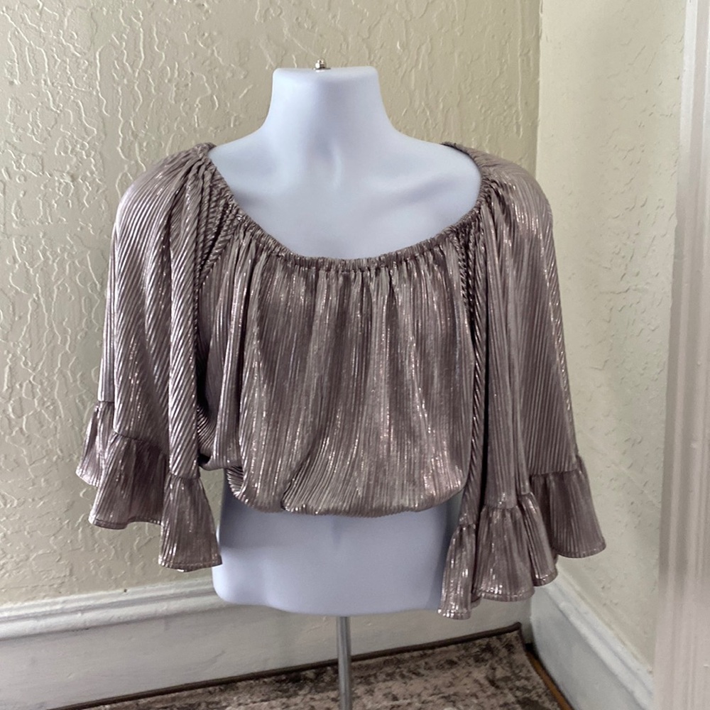 Woman's She + Sky ribbed Top Size Large